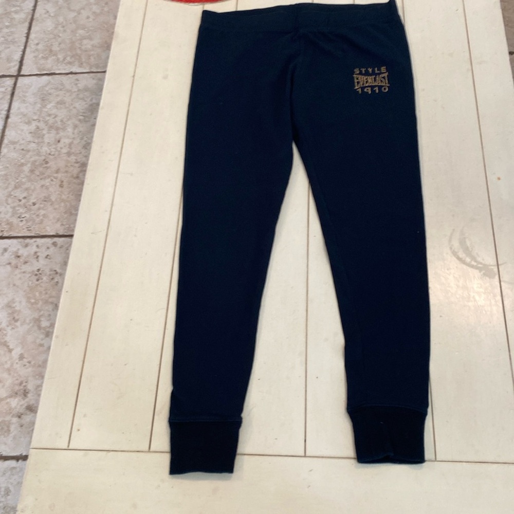 Everlast Logo joggers. NWOT. Never worn or washed. Size M